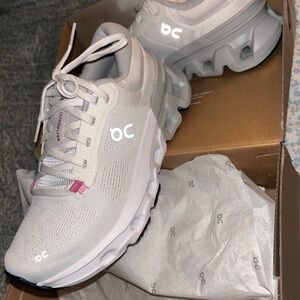 On Cloudflyer White Glacier